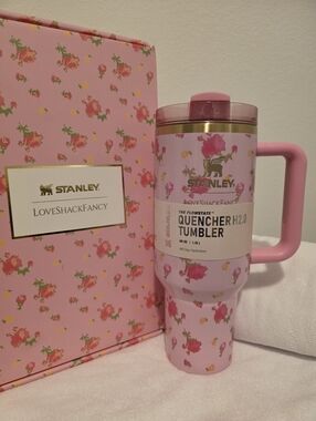 Stanley LoveShackFancy Sparkle Pink Floral & Gold Trim Quencher Tumbler 40 Oz